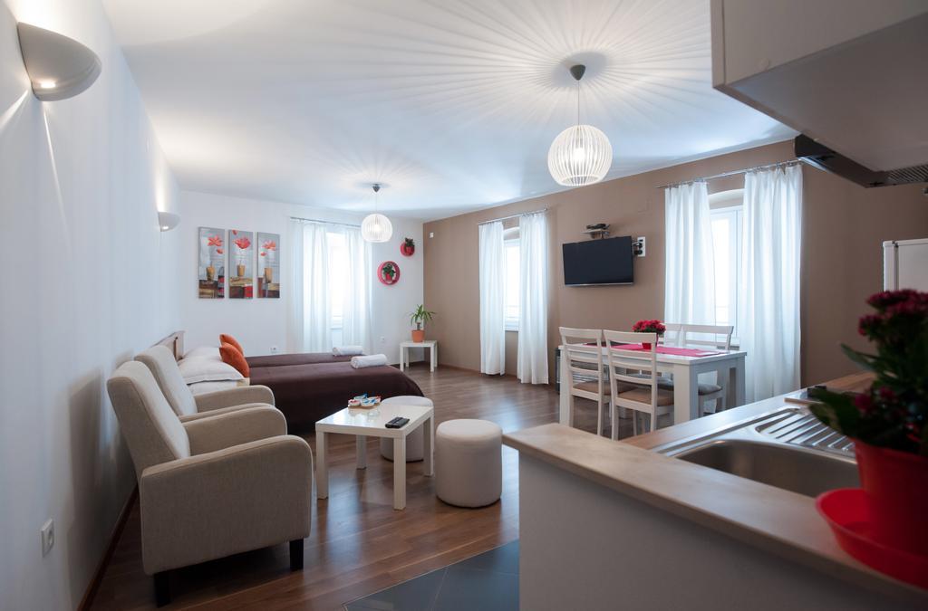 Rooms & Apartments 72 ザダル 部屋 写真