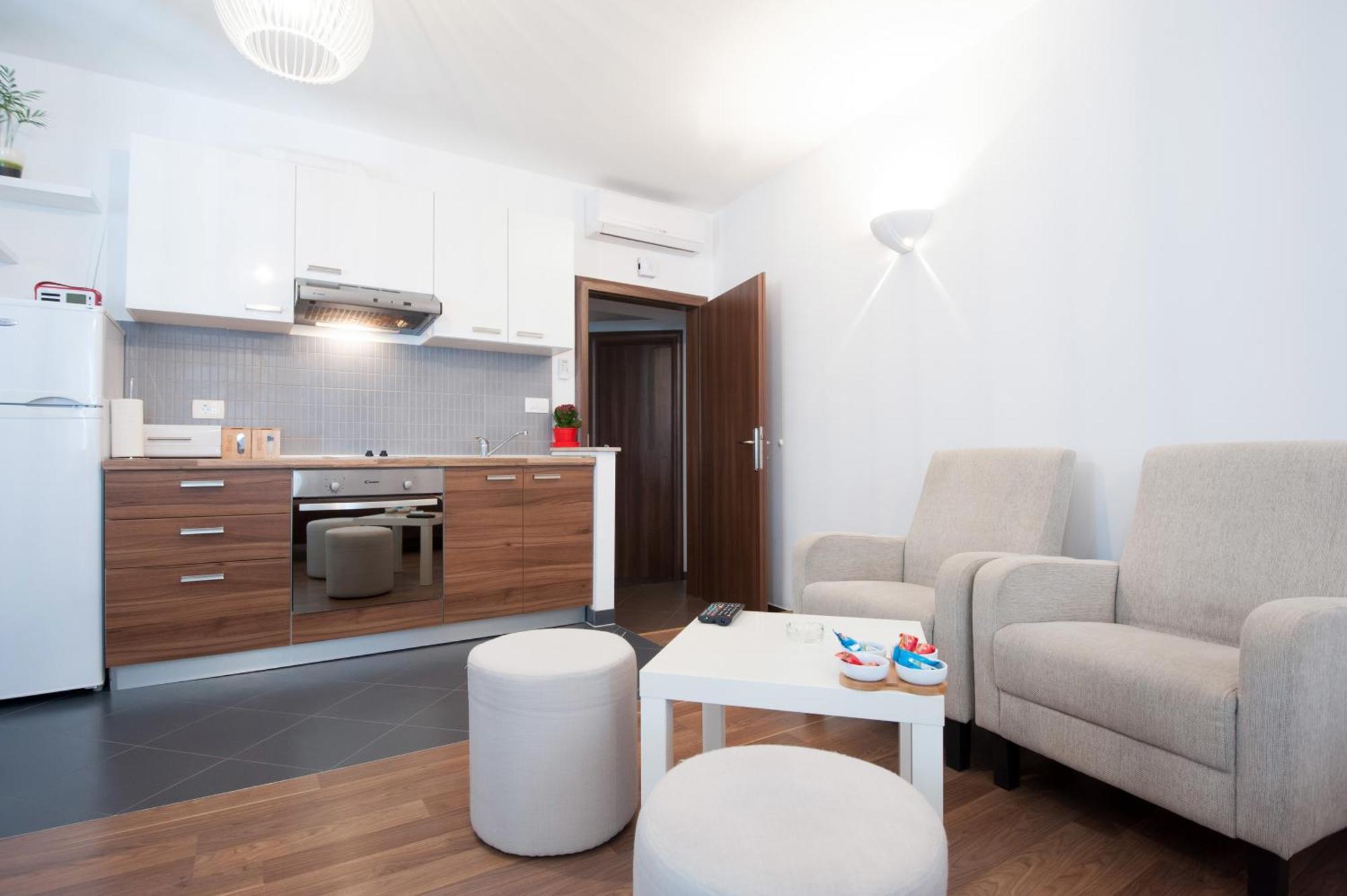 Rooms & Apartments 72 ザダル 部屋 写真