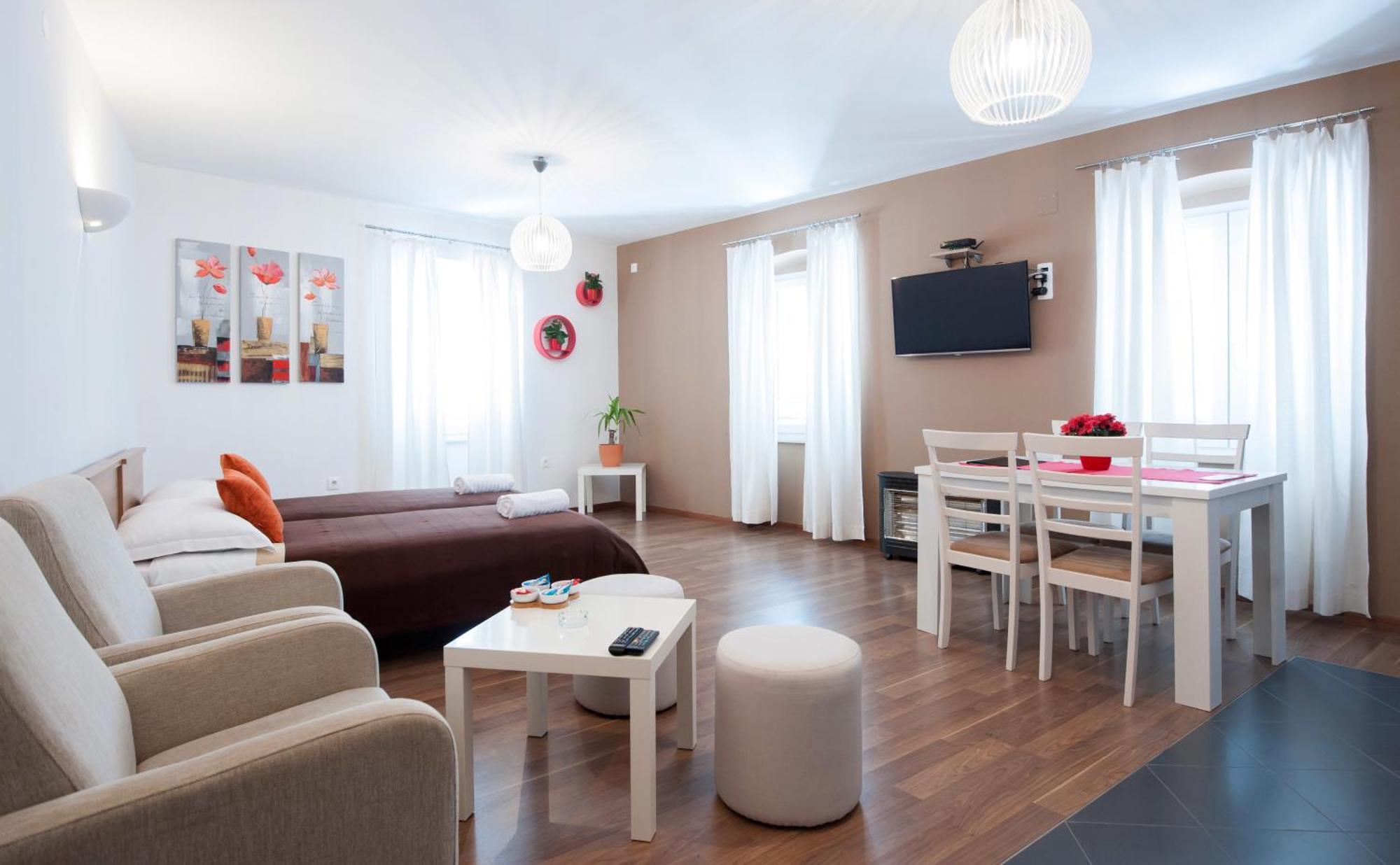 Rooms & Apartments 72 ザダル 部屋 写真